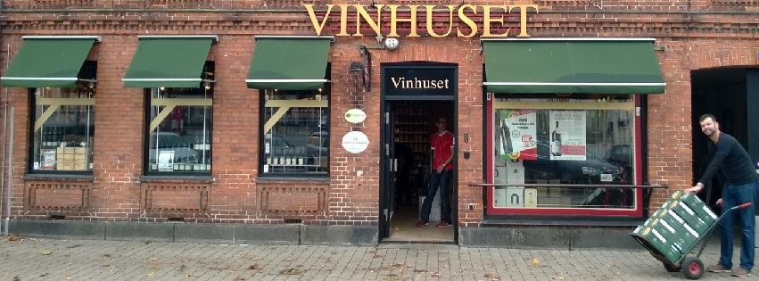 946064_650209525000579_1286648476_n